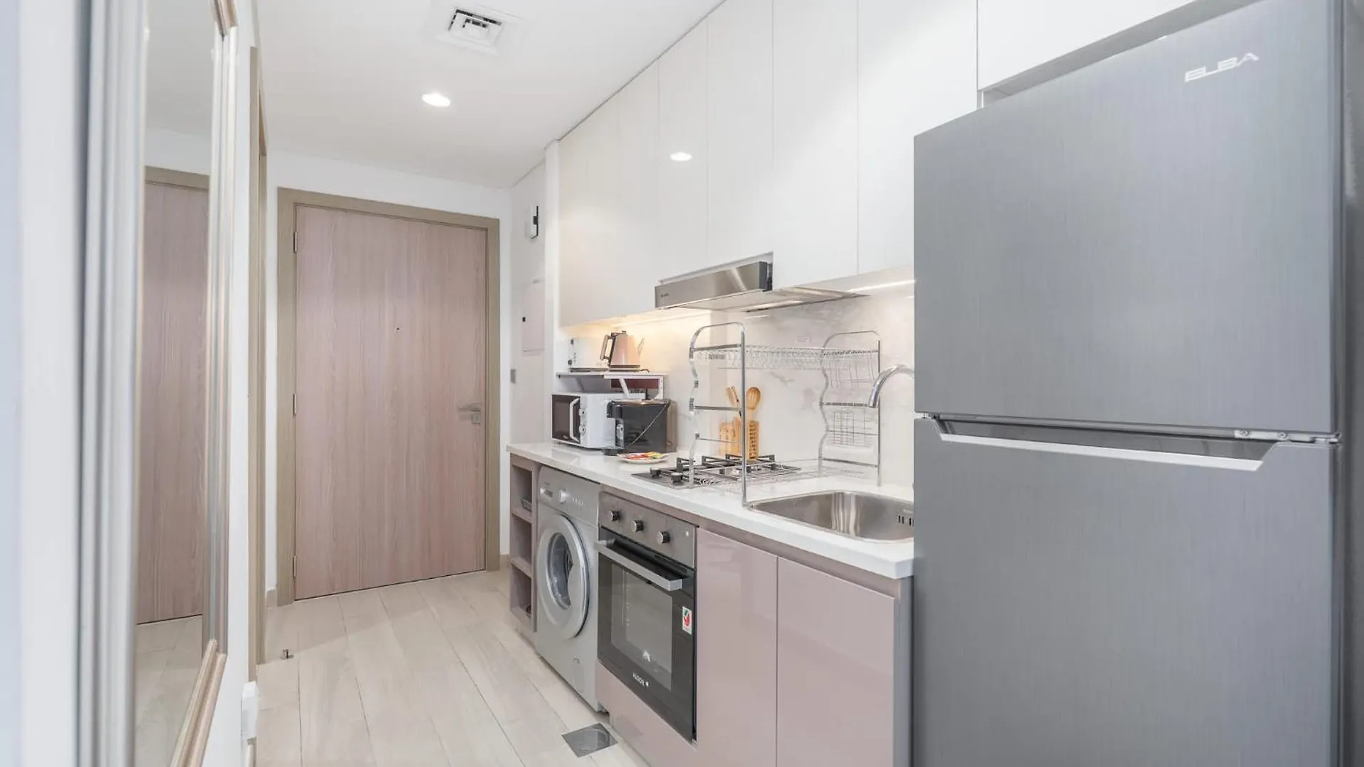 Appartement Peaceful Studio In Azizi Riviera 38 With Pool View Dubai